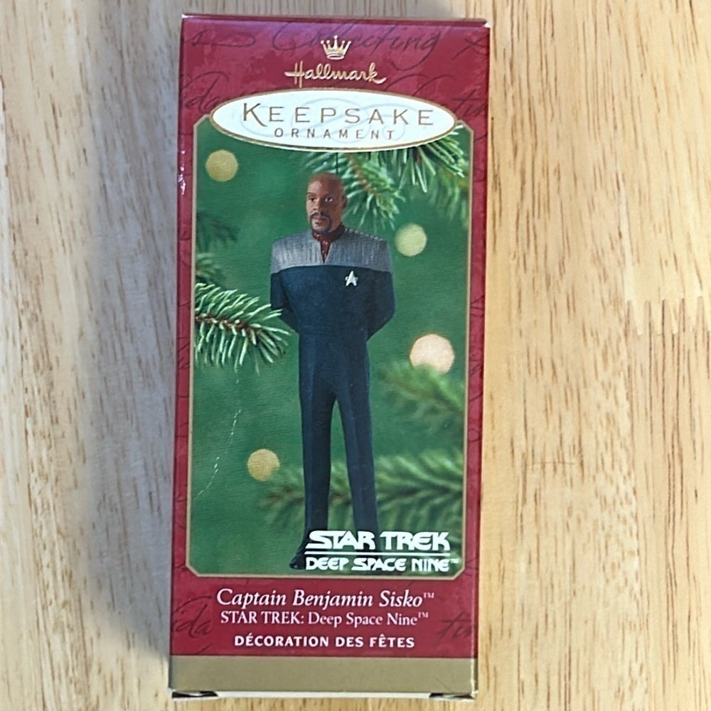 Hallmark 2001 Keepsake Ornament Star Trek Captain Benjamin Sisko Deep Sp…